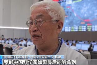 65+15+5比肩乔丹！恩比德：张伯伦竟然没做到过嘛？